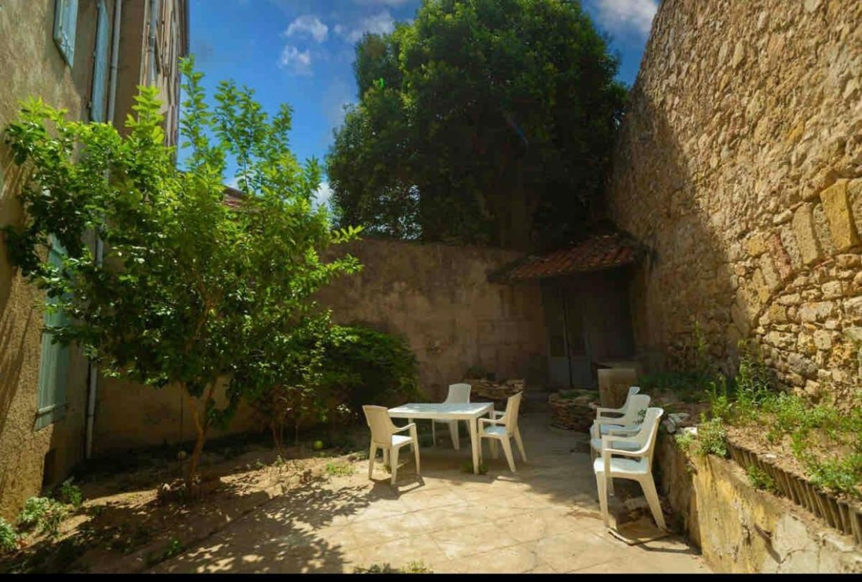Appartement Du Forum,La Gare, 50 M2 , Climatisation, Garage, Cour Narbonne Eksteriør billede