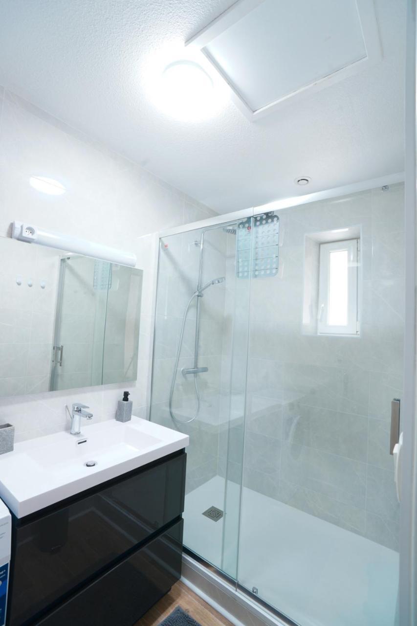 Appartement Du Forum,La Gare, 50 M2 , Climatisation, Garage, Cour Narbonne Eksteriør billede