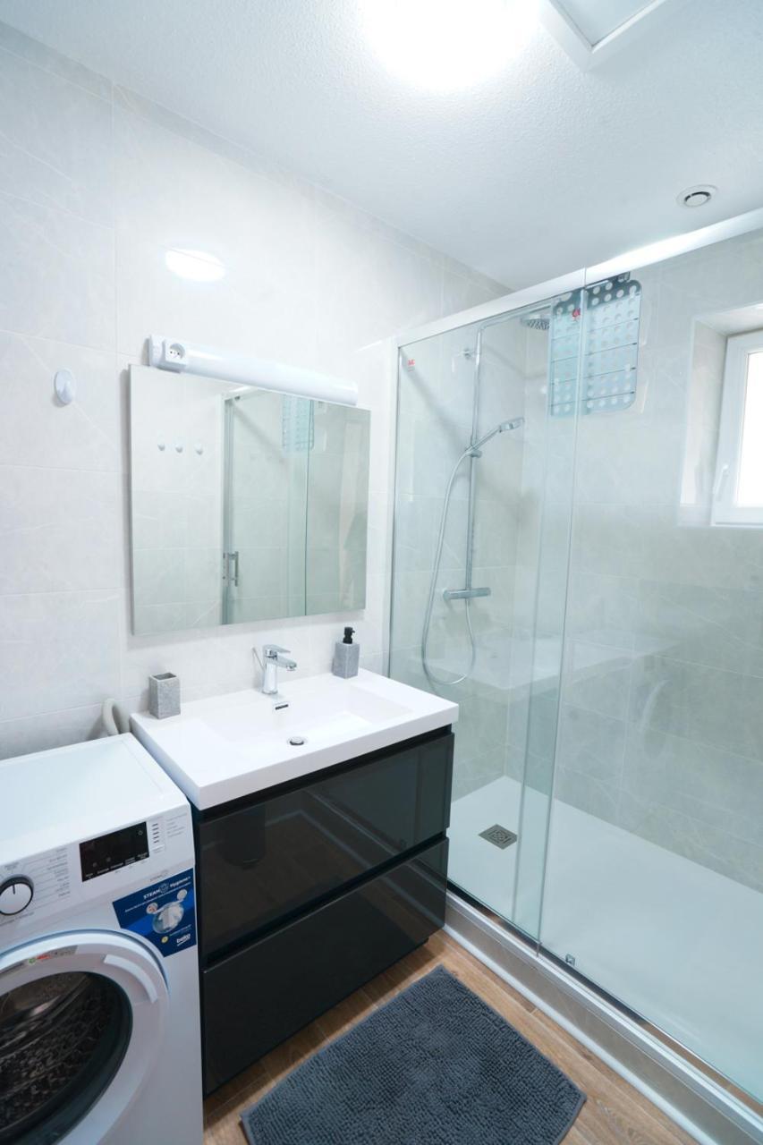 Appartement Du Forum,La Gare, 50 M2 , Climatisation, Garage, Cour Narbonne Eksteriør billede